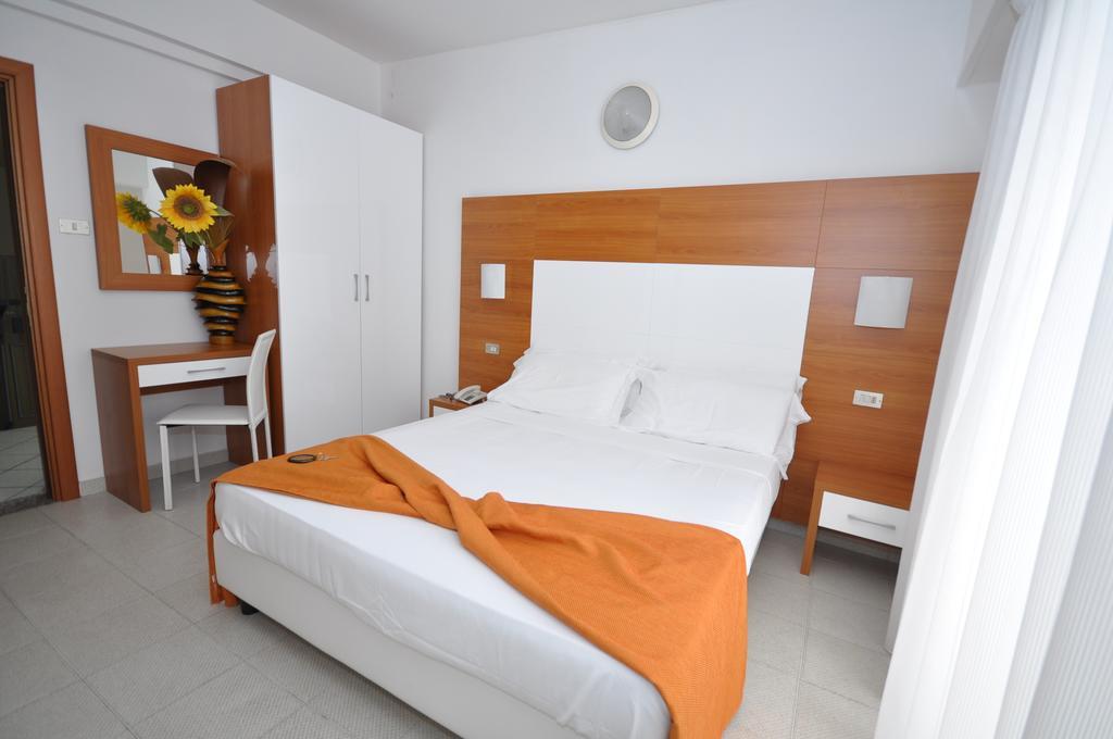 Hotel Adriatic&Beauty Rimini Oda fotoğraf