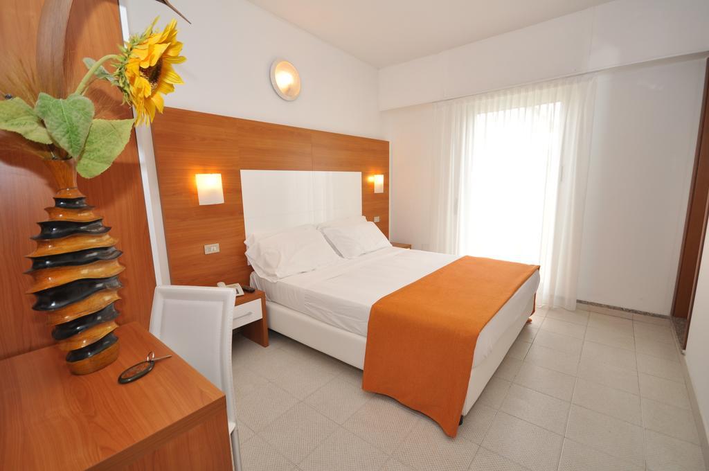 Hotel Adriatic&Beauty Rimini Oda fotoğraf